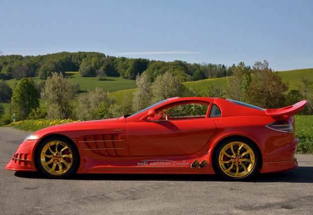 Mercedes McLaren SLR'ını altın kapladı