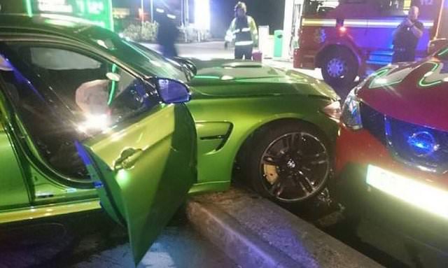 Hurdaya dönen lüks otomobiller