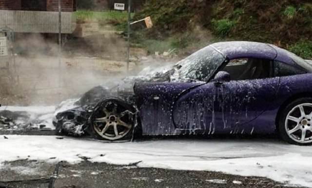 Hurdaya dönen lüks otomobiller