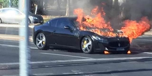 Hurdaya dönen lüks otomobiller