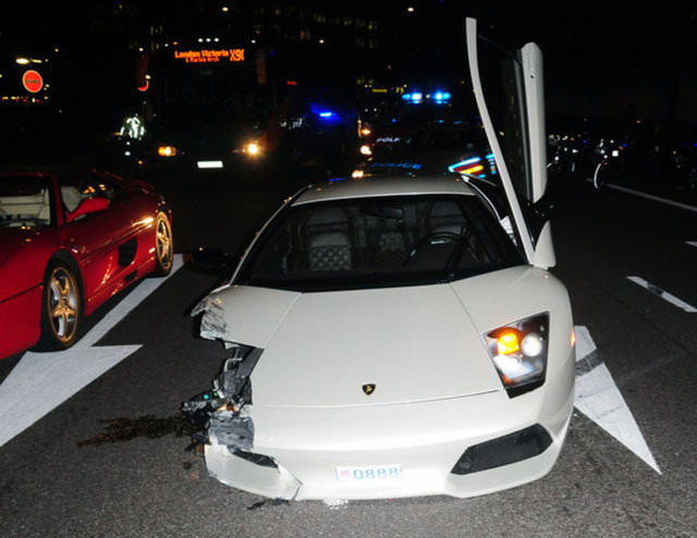 Hurdaya dönen lüks otomobiller