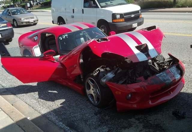 Hurdaya dönen lüks otomobiller