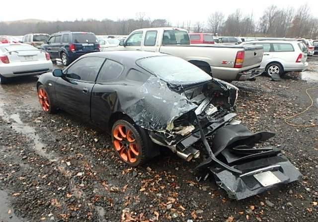 Hurdaya dönen lüks otomobiller