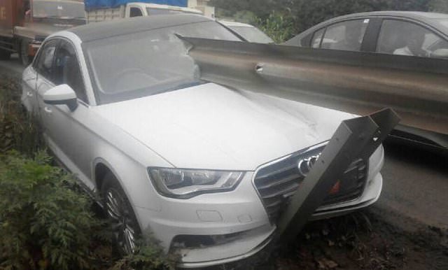 Hurdaya dönen lüks otomobiller