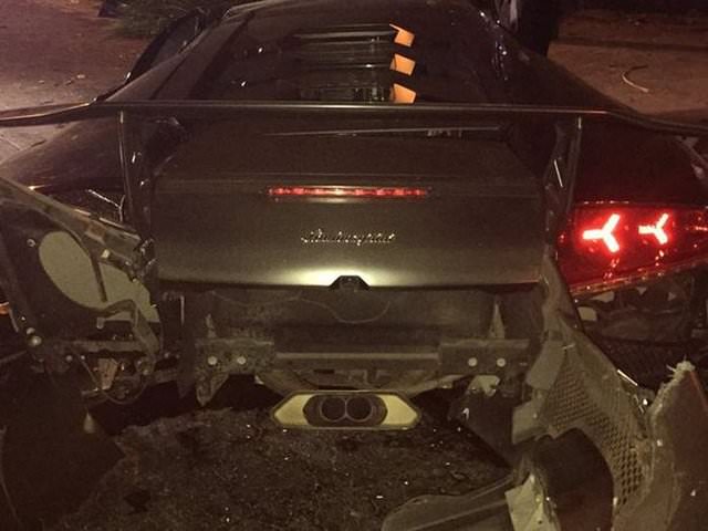 Hurdaya dönen lüks otomobiller