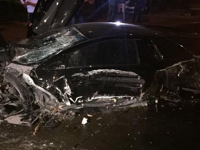 Hurdaya dönen lüks otomobiller