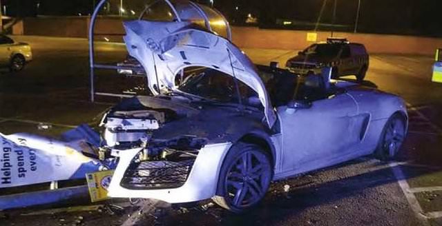 Hurdaya dönen lüks otomobiller