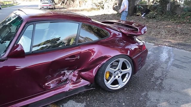 Hurdaya dönen lüks otomobiller