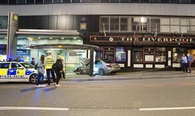 Hurdaya dönen lüks otomobiller