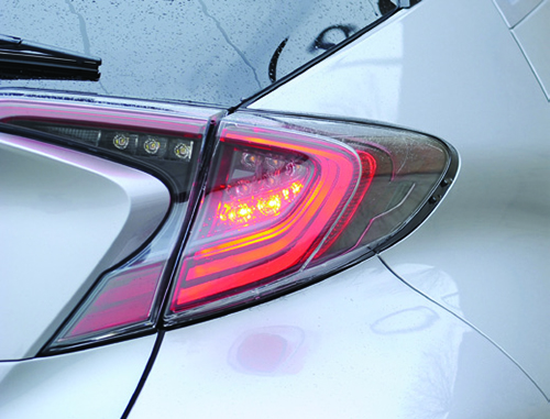 Test · Toyota C-HR 1.2 Turbo 4x4 Diamond