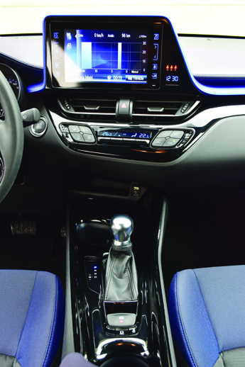 Test · Toyota C-HR 1.2 Turbo 4x4 Diamond