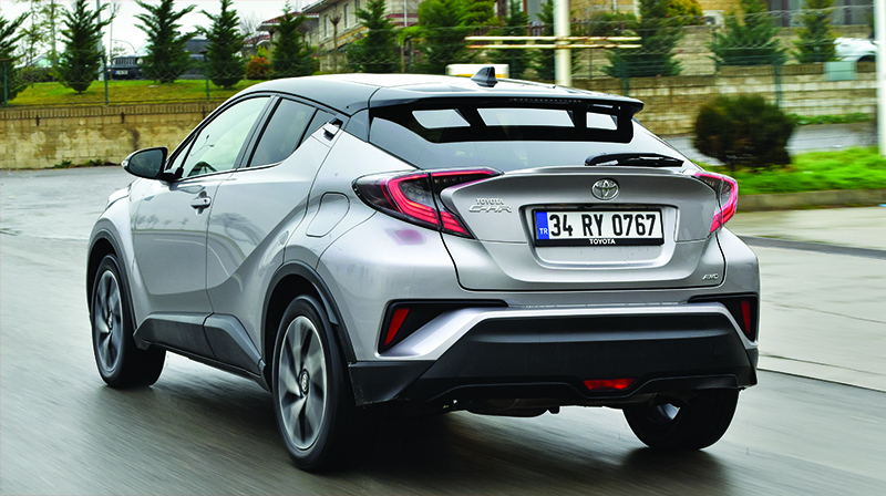 Test · Toyota C-HR 1.2 Turbo 4x4 Diamond
