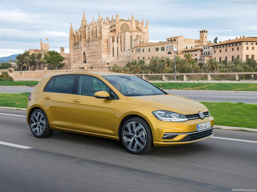 Yenilenen Golf'ün fiyatı belli oldu