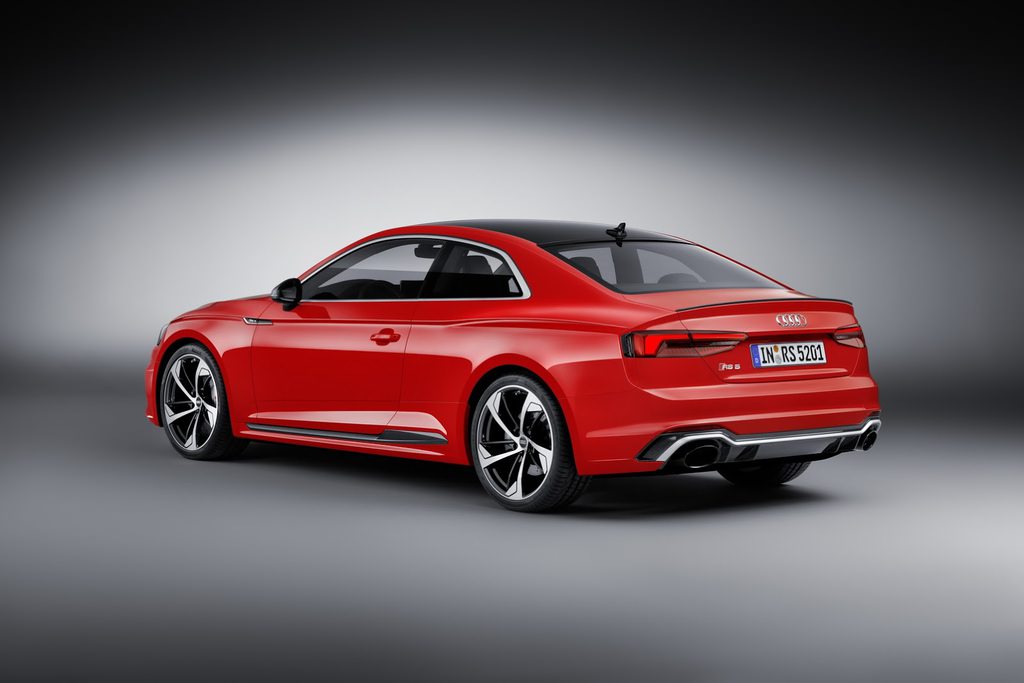 Yeni Audi RS5 Coupe Cenevre’de