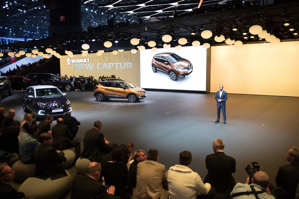 Makyajlı Captur Cenevre’de