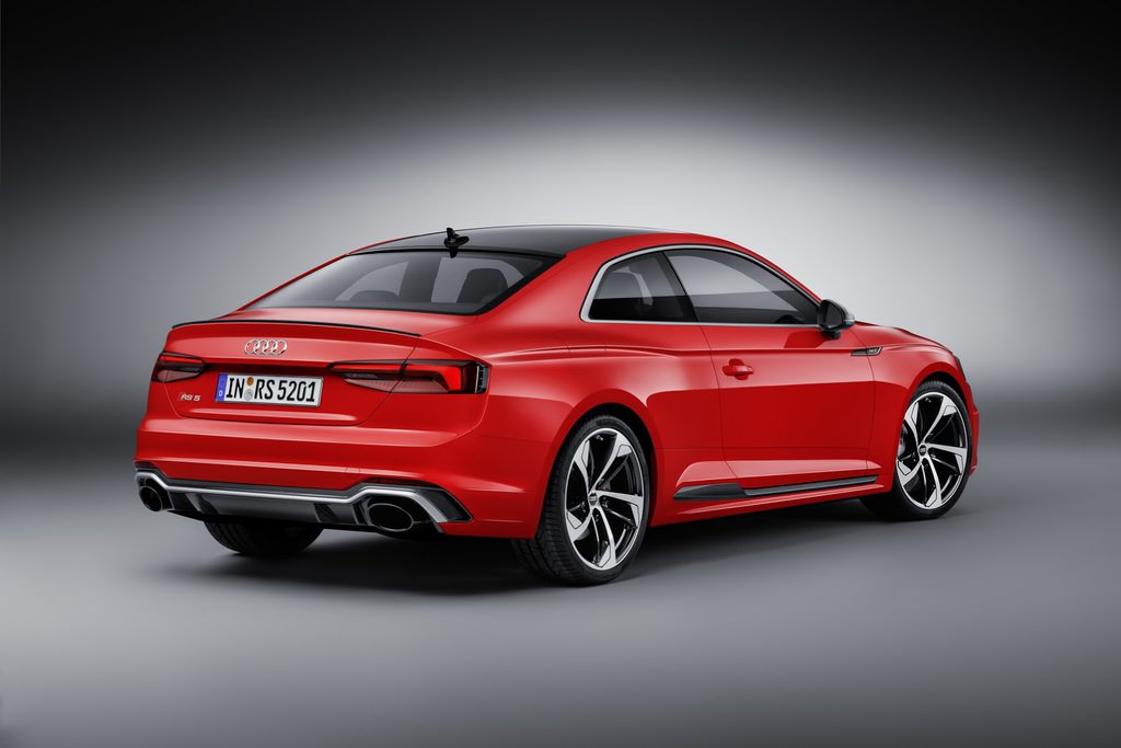 Yeni Audi RS5 Coupe Cenevre’de