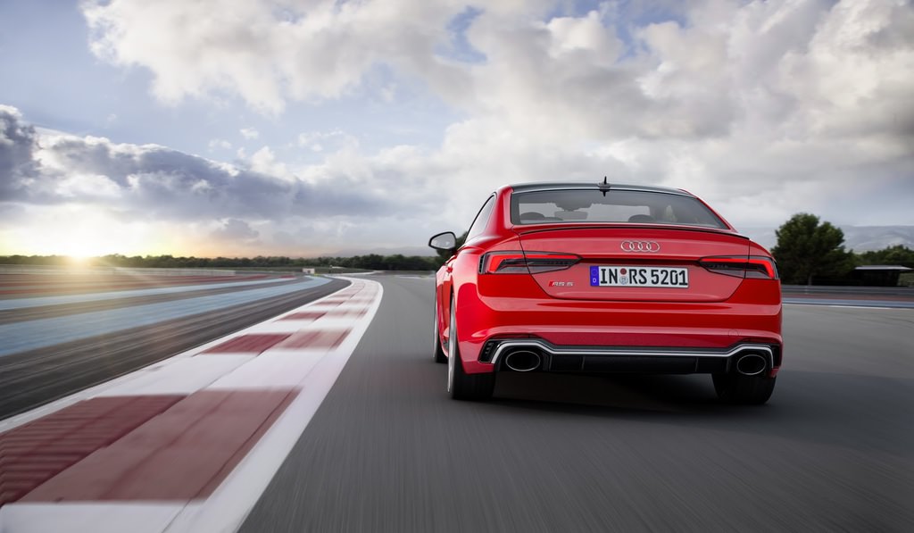 Yeni Audi RS5 Coupe Cenevre’de
