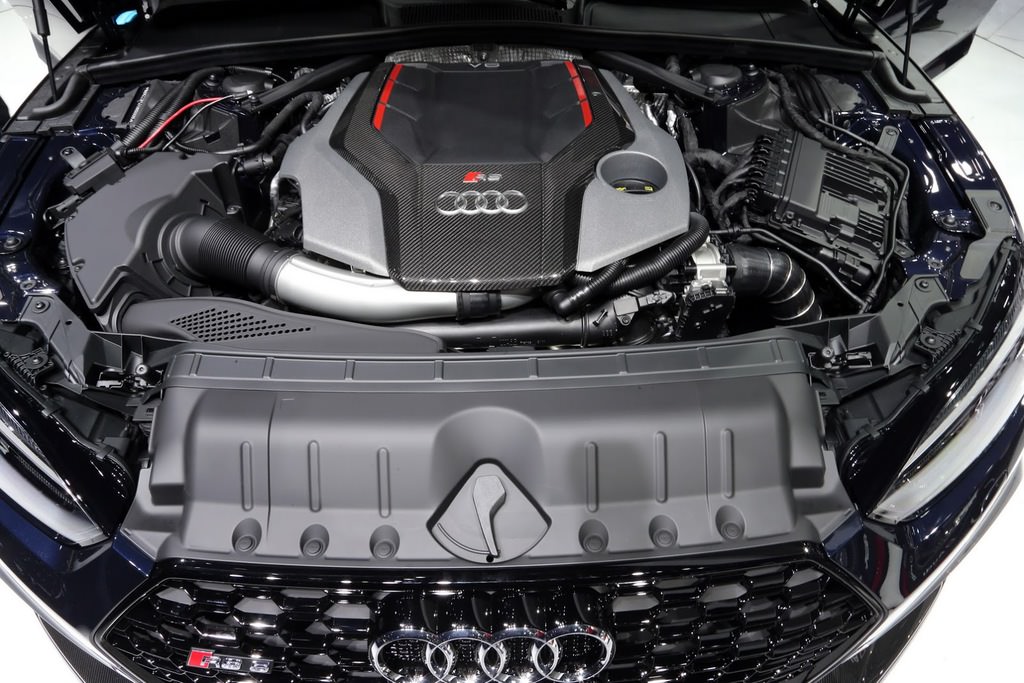 Yeni Audi RS5 Coupe Cenevre’de