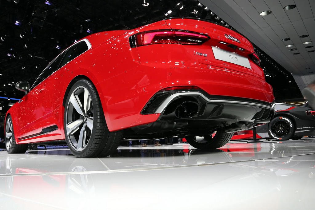Yeni Audi RS5 Coupe Cenevre’de