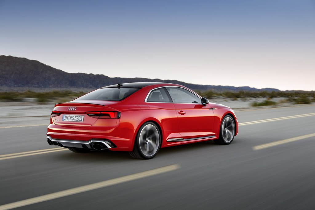 Yeni Audi RS5 Coupe Cenevre’de