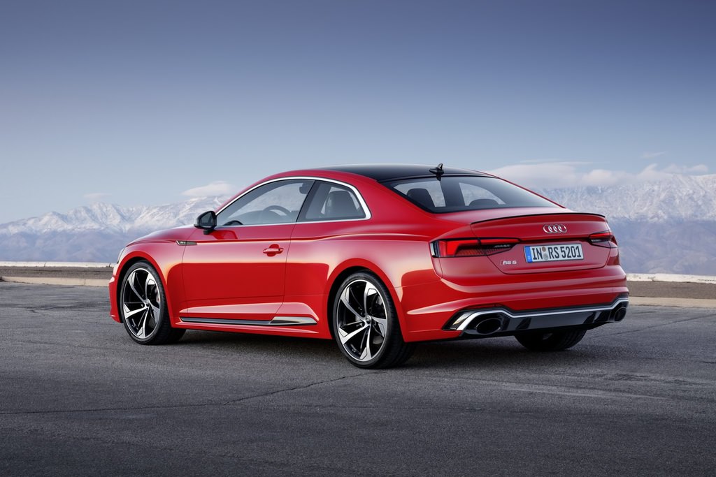 Yeni Audi RS5 Coupe Cenevre’de