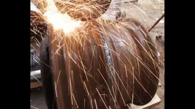 Otomobil jantından mangal yaptı