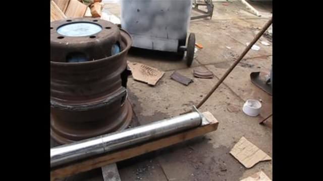 Otomobil jantından mangal yaptı