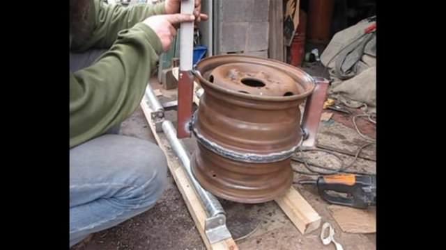 Otomobil jantından mangal yaptı