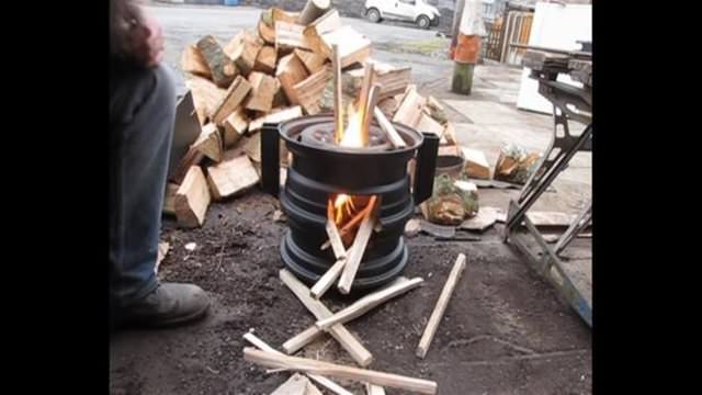 Otomobil jantından mangal yaptı