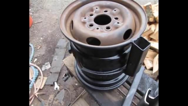 Otomobil jantından mangal yaptı