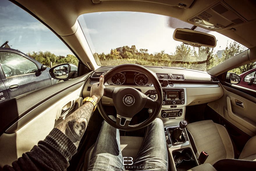 Çılgın fotoğrafçı, kullandığı tüm otomobilleri fotoğrafladı