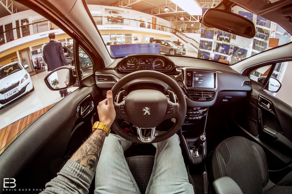 Çılgın fotoğrafçı, kullandığı tüm otomobilleri fotoğrafladı