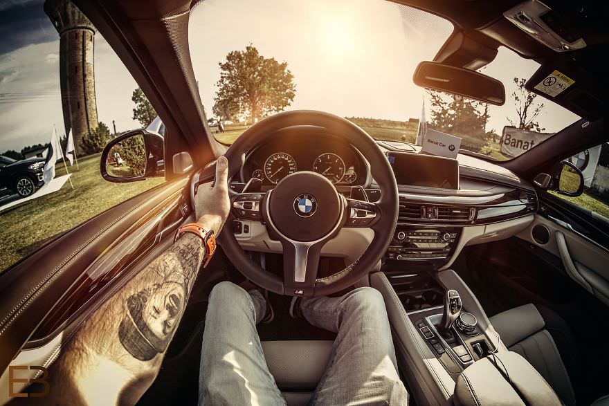 Çılgın fotoğrafçı, kullandığı tüm otomobilleri fotoğrafladı