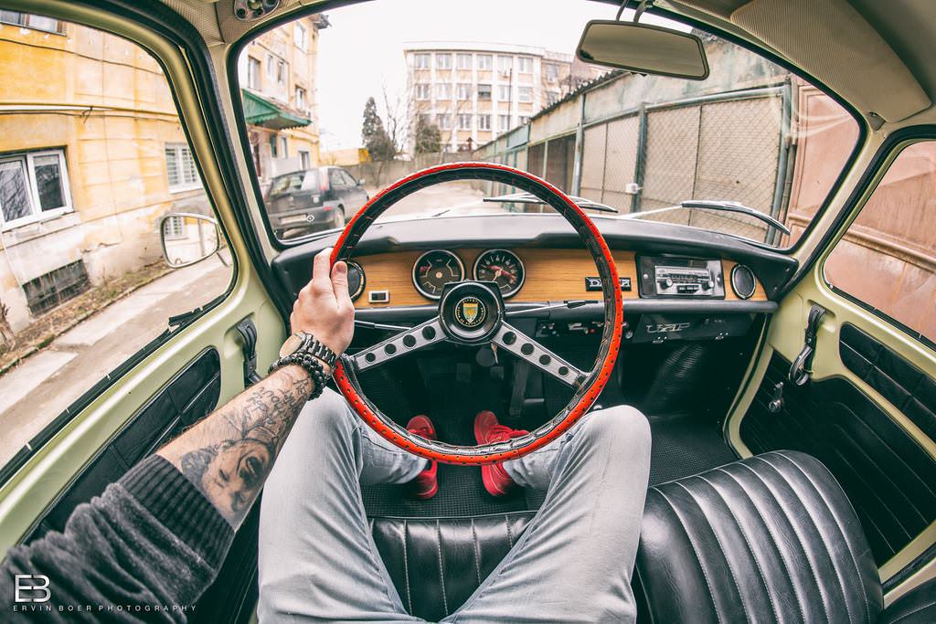 Çılgın fotoğrafçı, kullandığı tüm otomobilleri fotoğrafladı