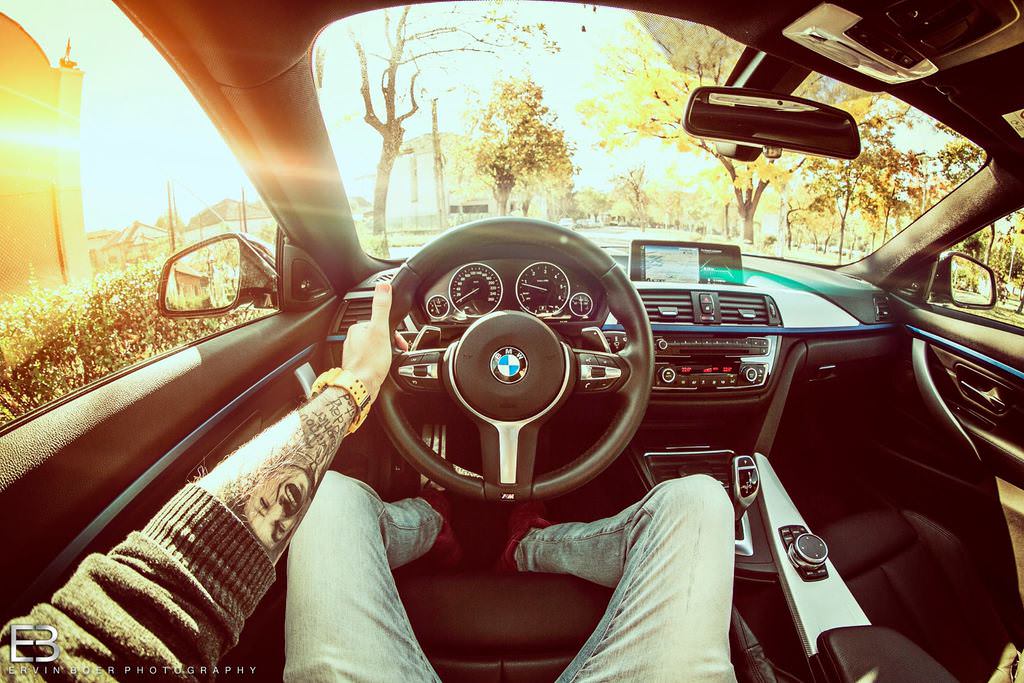 Çılgın fotoğrafçı, kullandığı tüm otomobilleri fotoğrafladı