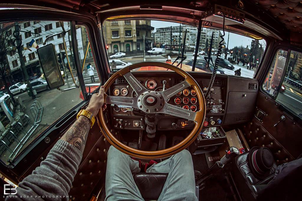 Çılgın fotoğrafçı, kullandığı tüm otomobilleri fotoğrafladı