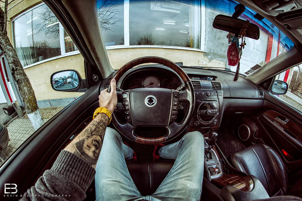 Çılgın fotoğrafçı, kullandığı tüm otomobilleri fotoğrafladı