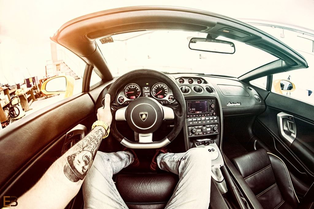 Çılgın fotoğrafçı, kullandığı tüm otomobilleri fotoğrafladı