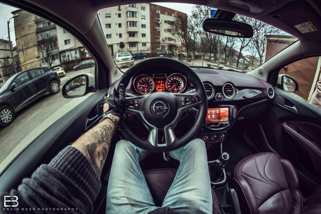 Çılgın fotoğrafçı, kullandığı tüm otomobilleri fotoğrafladı