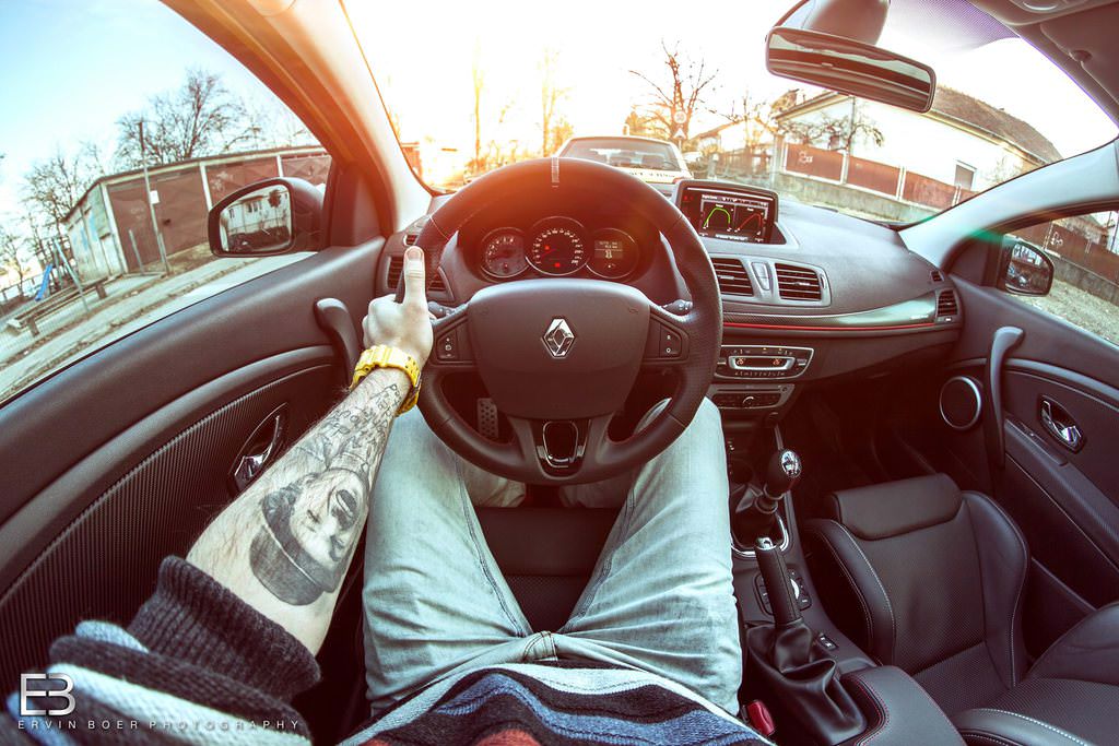 Çılgın fotoğrafçı, kullandığı tüm otomobilleri fotoğrafladı