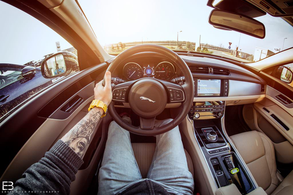 Çılgın fotoğrafçı, kullandığı tüm otomobilleri fotoğrafladı