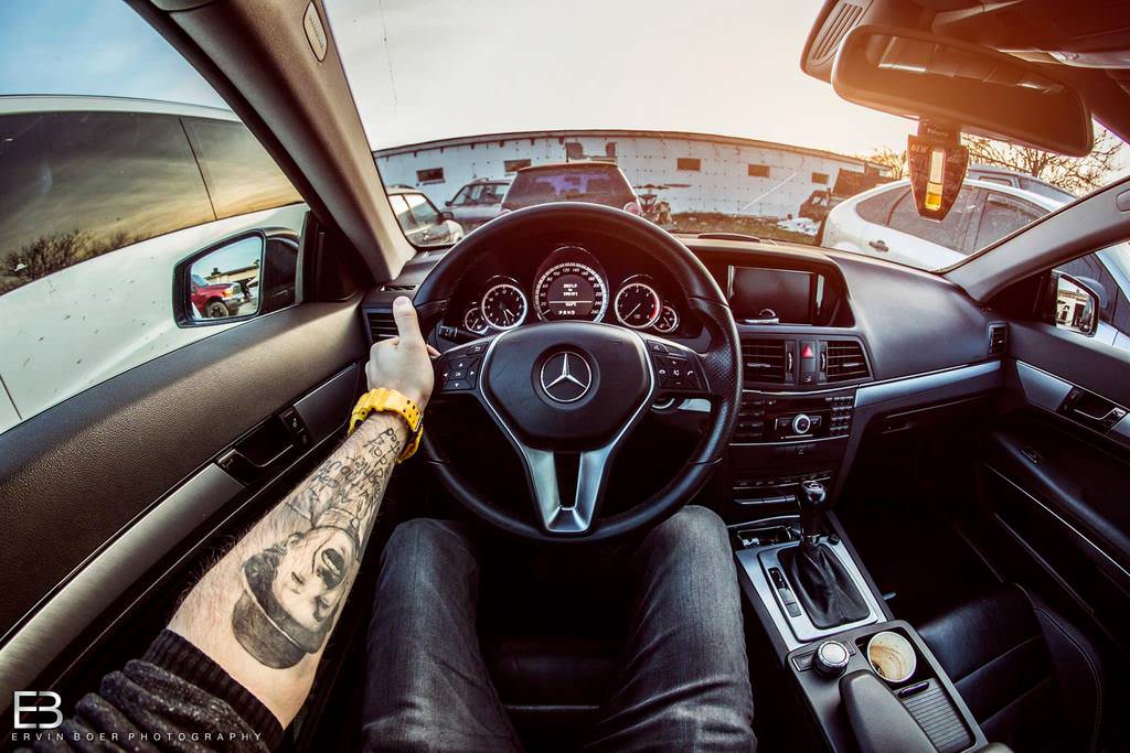 Çılgın fotoğrafçı, kullandığı tüm otomobilleri fotoğrafladı