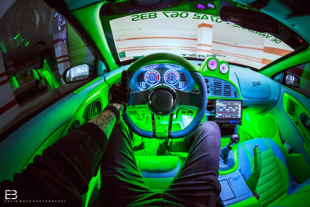 Çılgın fotoğrafçı, kullandığı tüm otomobilleri fotoğrafladı