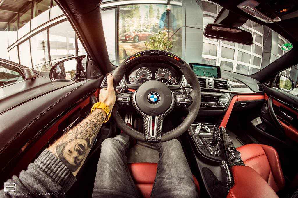 Çılgın fotoğrafçı, kullandığı tüm otomobilleri fotoğrafladı