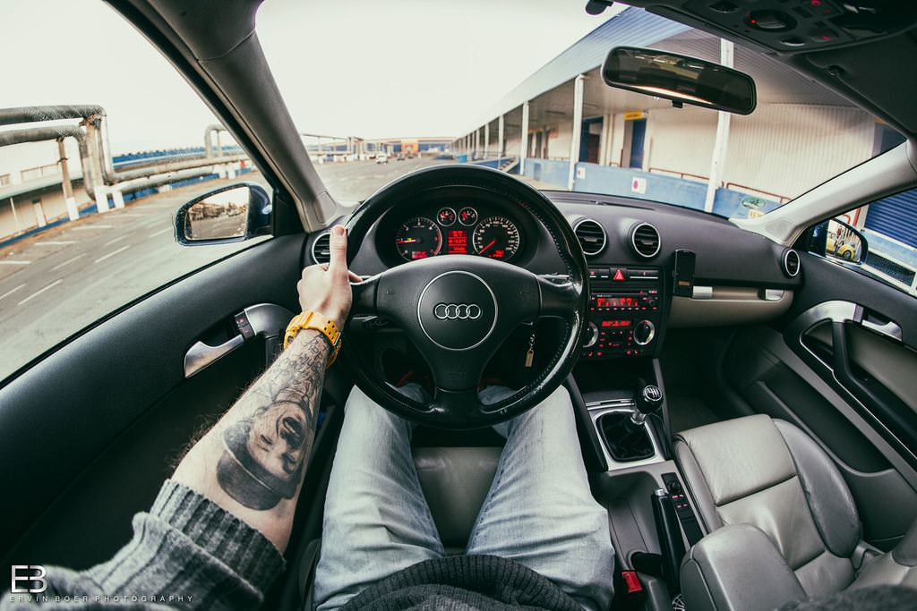 Çılgın fotoğrafçı, kullandığı tüm otomobilleri fotoğrafladı