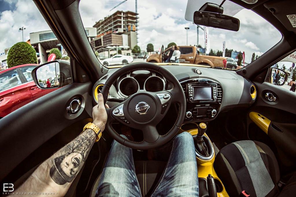 Çılgın fotoğrafçı, kullandığı tüm otomobilleri fotoğrafladı