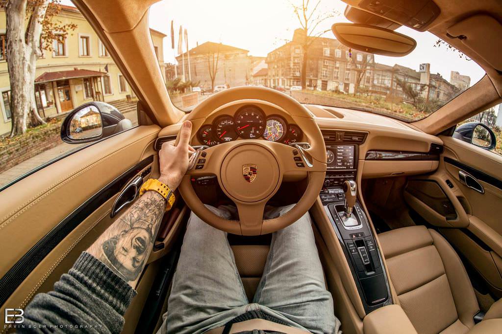 Çılgın fotoğrafçı, kullandığı tüm otomobilleri fotoğrafladı