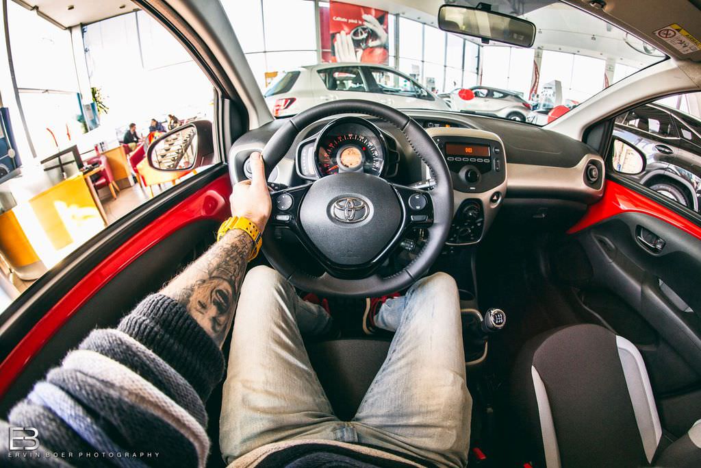 Çılgın fotoğrafçı, kullandığı tüm otomobilleri fotoğrafladı