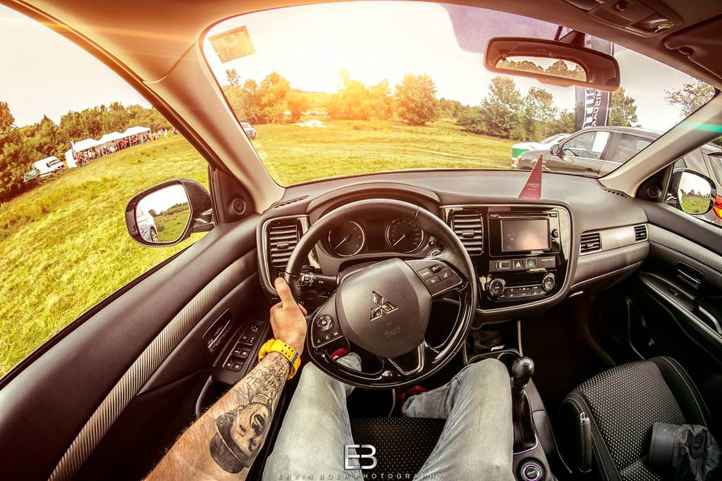 Çılgın fotoğrafçı, kullandığı tüm otomobilleri fotoğrafladı