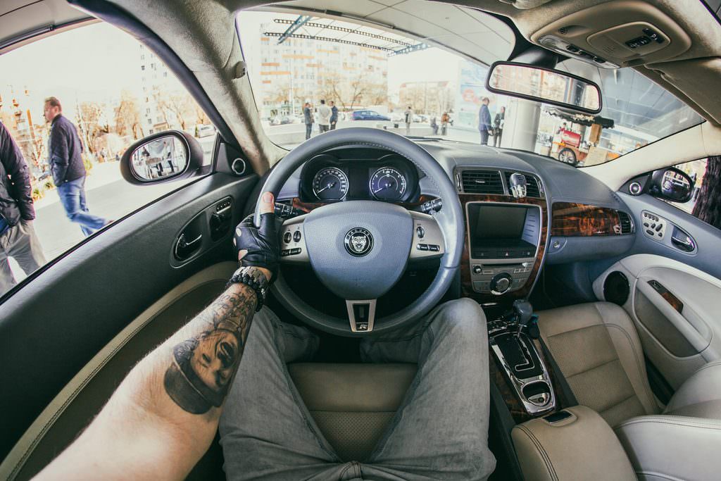 Çılgın fotoğrafçı, kullandığı tüm otomobilleri fotoğrafladı